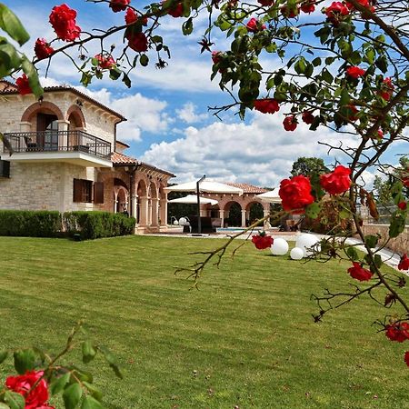 Villa Carolus-Luxurious Istrian Villa Barat  Exteriör bild