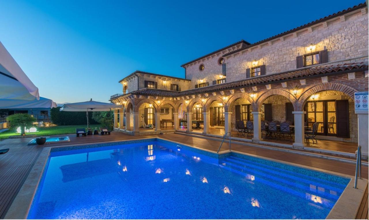 Villa Carolus-Luxurious Istrian Villa Barat  Exteriör bild