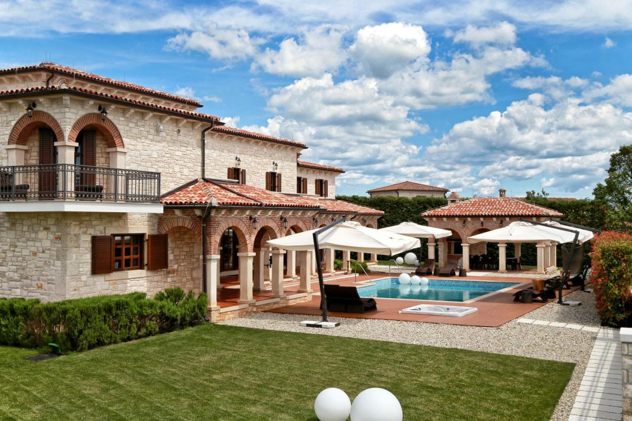 Villa Carolus-Luxurious Istrian Villa Barat  Exteriör bild