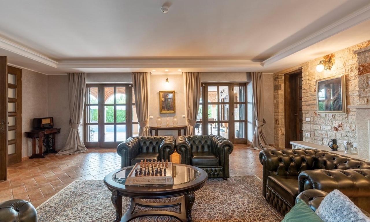 Villa Carolus-Luxurious Istrian Villa Barat  Exteriör bild